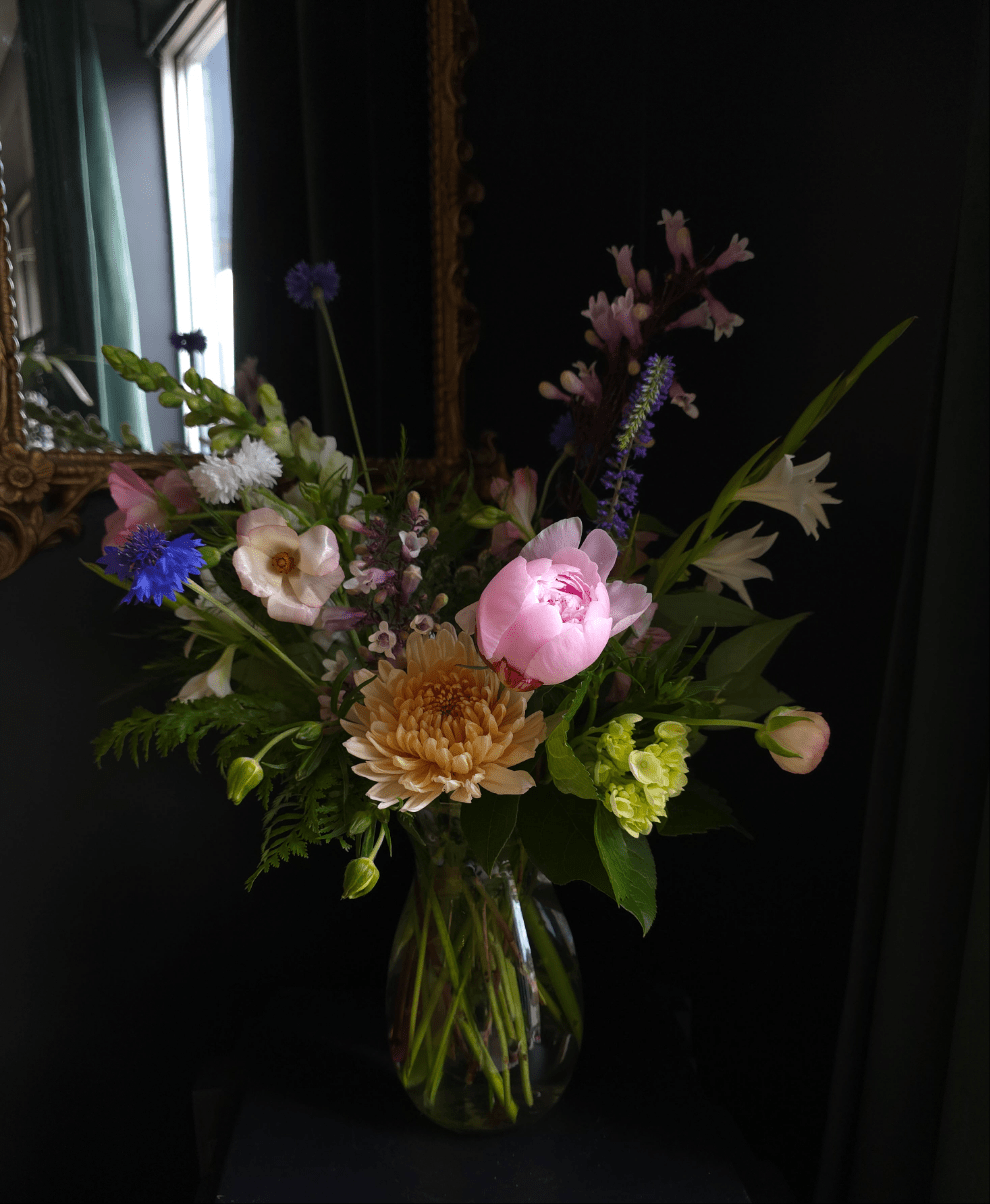 Garden Classic Arrangement - Grow & Bloom Co.