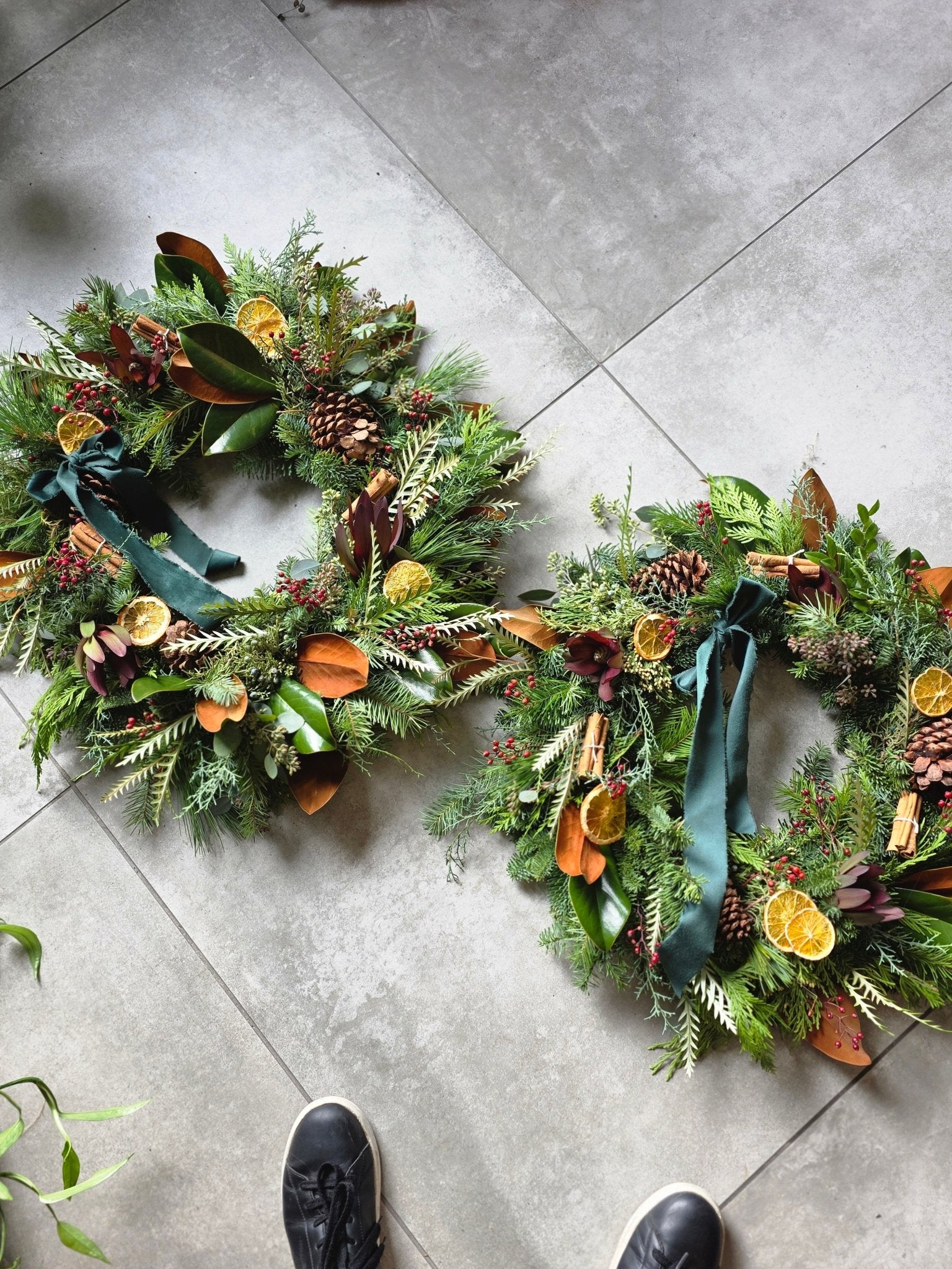20" Classic Yule Wreath - Grow & Bloom Co.