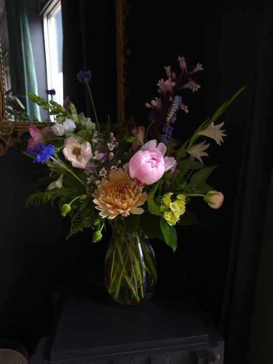 Garden Classic Arrangement - Grow & Bloom Co.