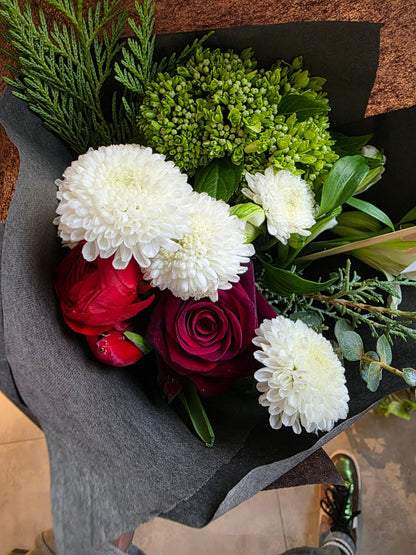 Just Because Bouquet — Petite Seasonal Wrap - Grow & Bloom Co.