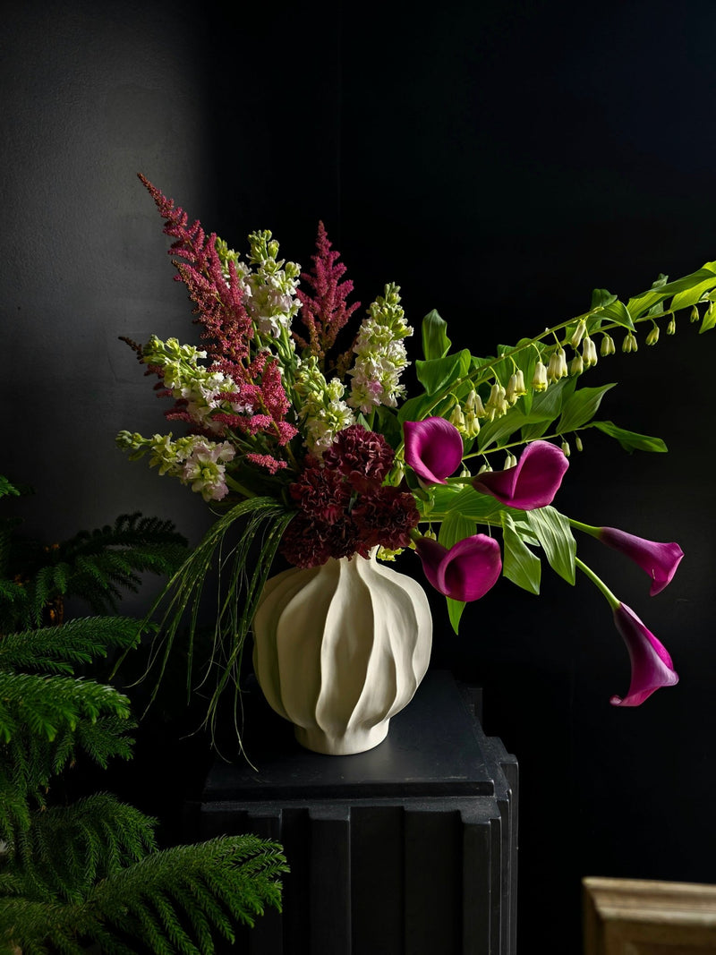 The Architect — Modern Structured Flower Arrangement in Vase - Grow & Bloom Co.